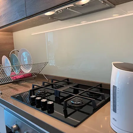 Warm Cozy Partial Sea View Apt In Dubai Marina With Modern Gym & Pool, Steps To Jbr Beach, Marina Walk & Metro المظهر الخارجي الصورة