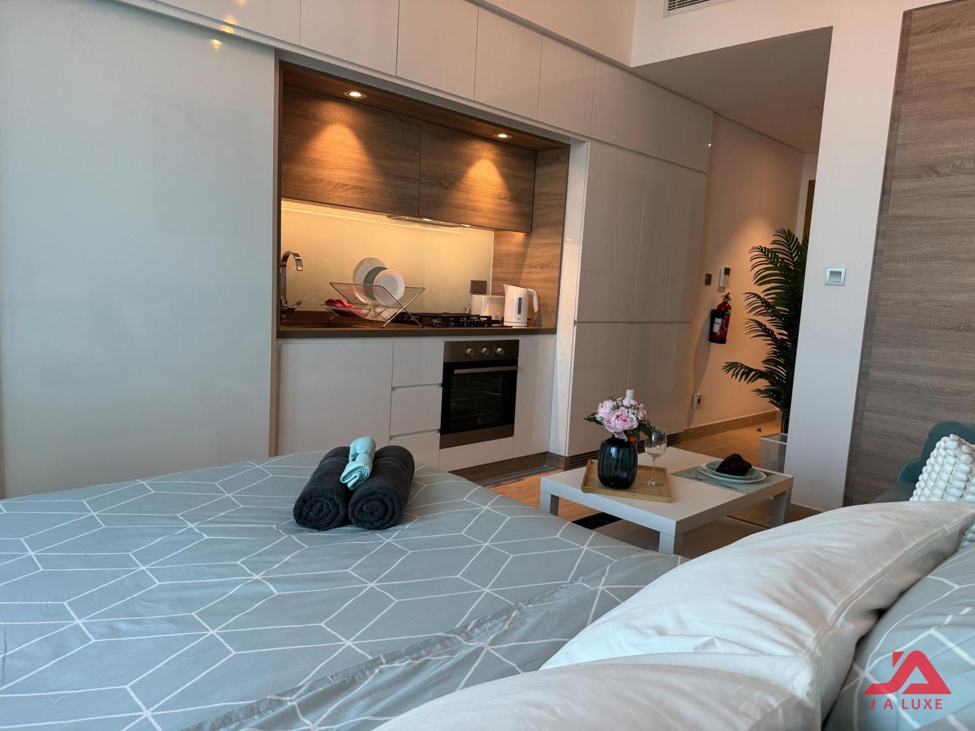 Warm Cozy Partial Sea View In Marina With Modern Gym & Pool, Steps To Jbr Beach, Marina Walk & Metro * دبي